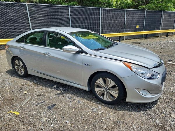 2013 HYUNDAI SONATA Hybrid / Hybrid Limited