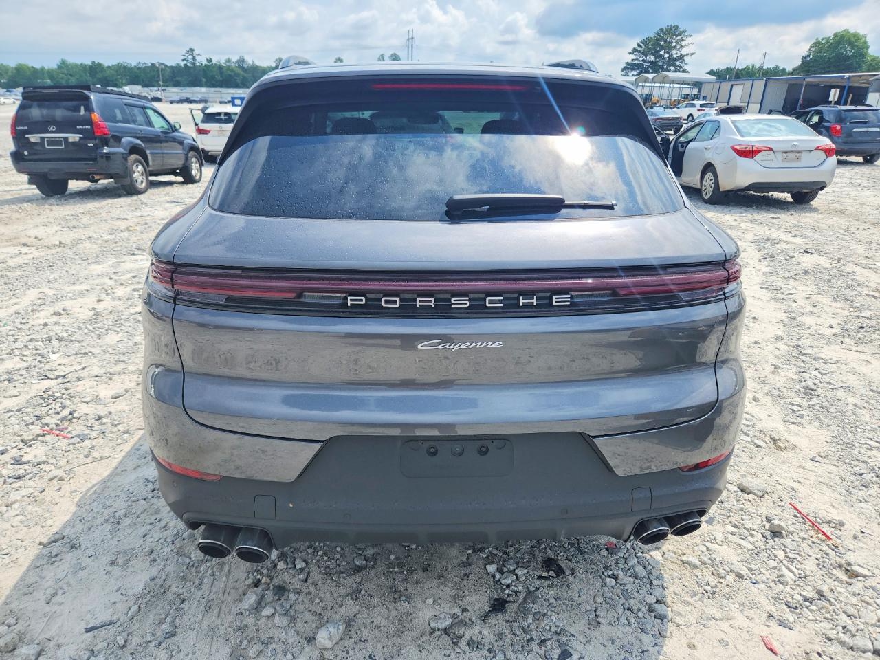 2026 PORSCHE CAYENNE