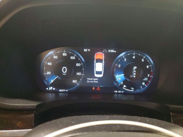 2018 VOLVO S90 Momentum