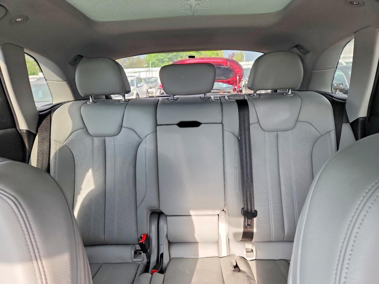 2019 AUDI Q5 quattro Prestige