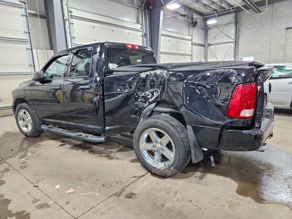 2015 RAM 1500 ST QUAD CAB 4X4