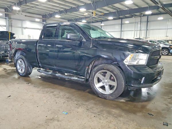 2015 RAM 1500 ST QUAD CAB 4X4