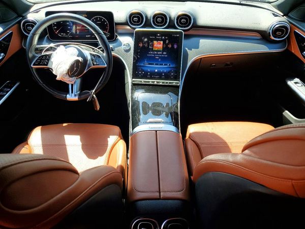 2024 MERCEDES-BENZ C C300