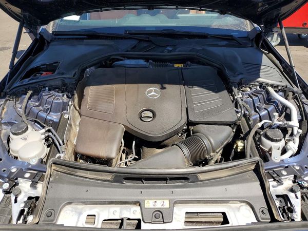 2024 MERCEDES-BENZ C C300