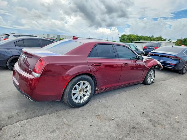 2019 CHRYSLER 300