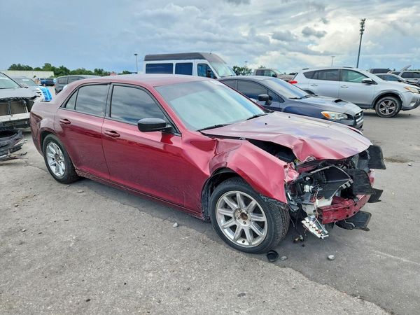 2019 CHRYSLER 300