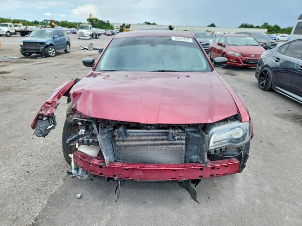 2019 CHRYSLER 300