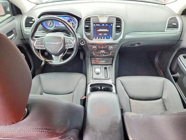 2019 CHRYSLER 300