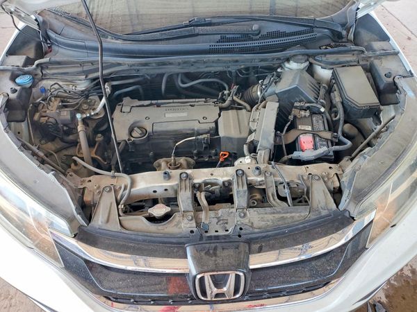 2016 HONDA CRV LX — Engine bay