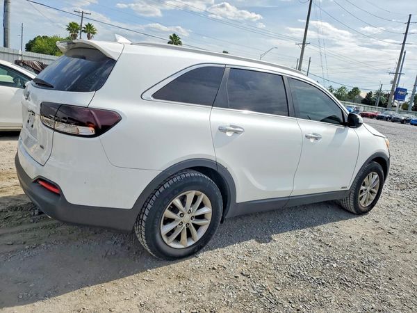 2016 KIA SORENTO L / LX