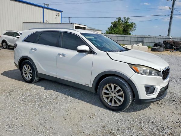 2016 KIA SORENTO L / LX