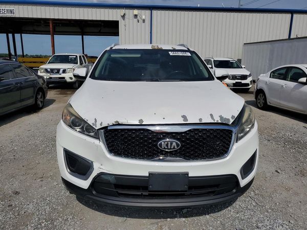 2016 KIA SORENTO L / LX