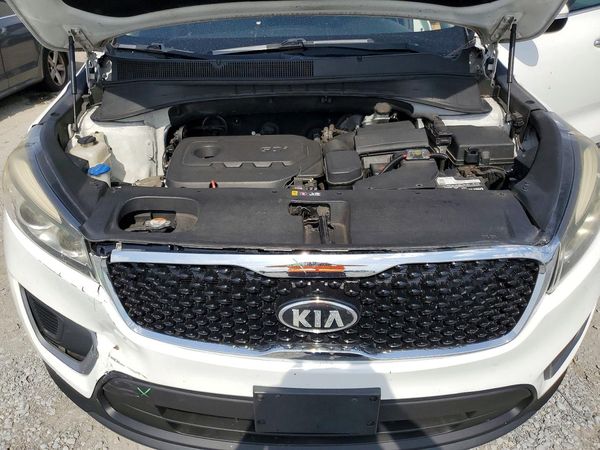 2016 KIA SORENTO L / LX