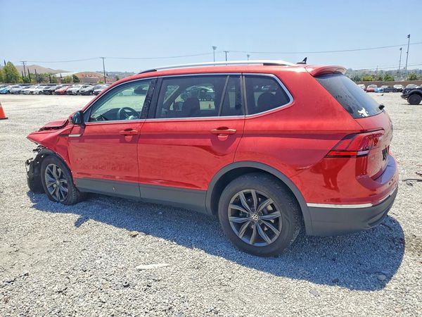 2022 VOLKSWAGEN TIGUAN 4Motion SE