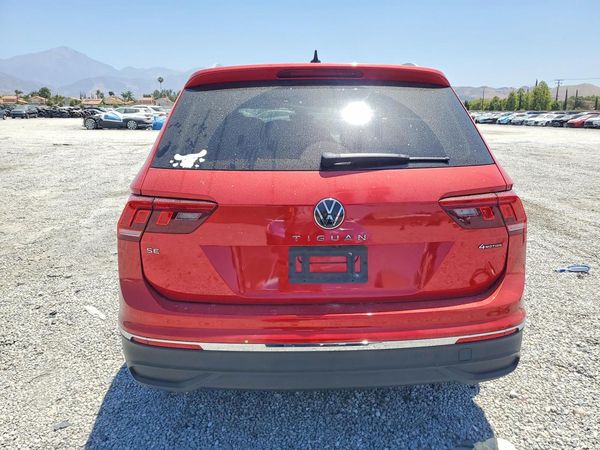 2022 VOLKSWAGEN TIGUAN 4Motion SE