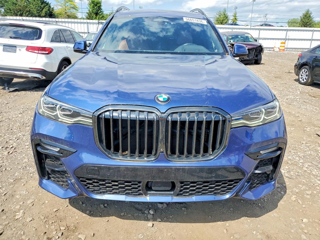 2022 BMW X7