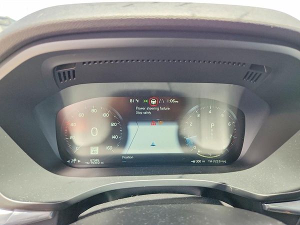 2018 VOLVO XC60 Momentum