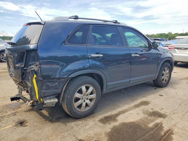 2013 KIA SORENTO Base / LX