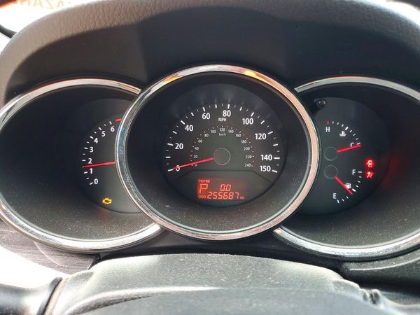 2013 KIA SORENTO Base / LX