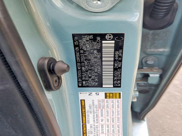 2016 TOYOTA PRIUS — VINS