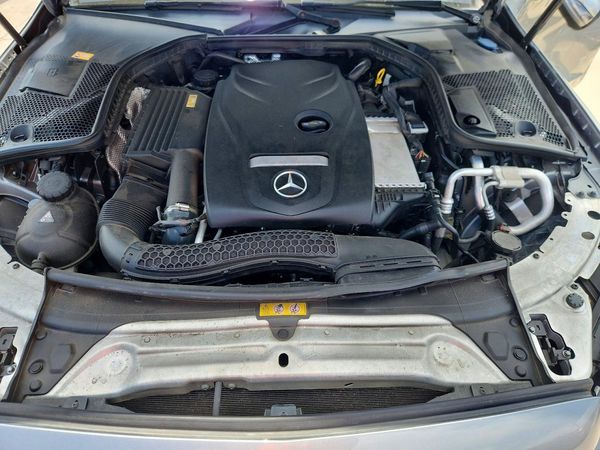 2016 MERCEDES-BENZ C C300