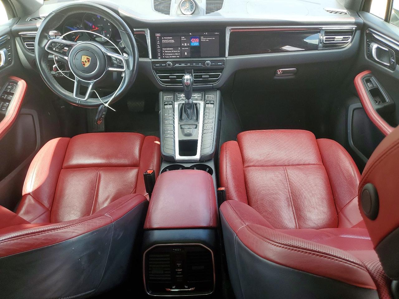 2019 PORSCHE MACAN