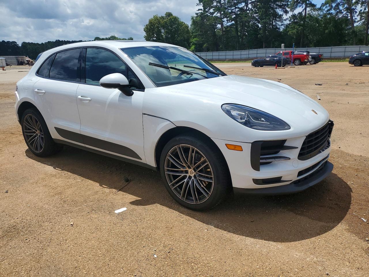 2019 PORSCHE MACAN