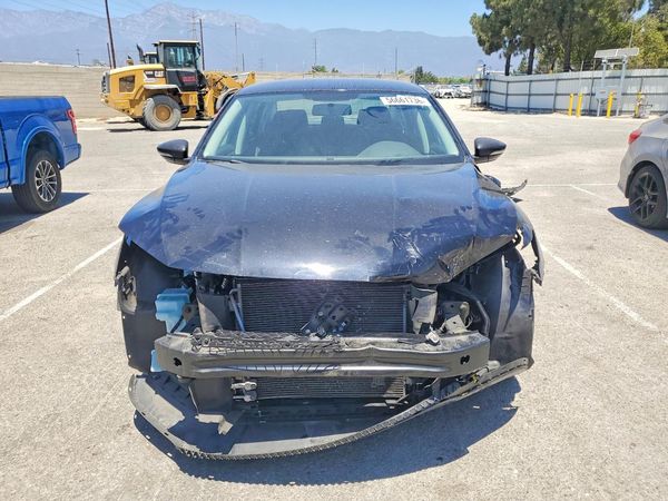 2018 VOLKSWAGEN PASSAT S, R-Line