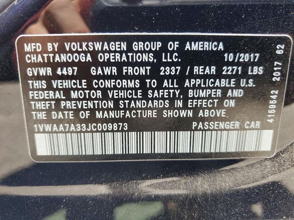 2018 VOLKSWAGEN PASSAT S, R-Line