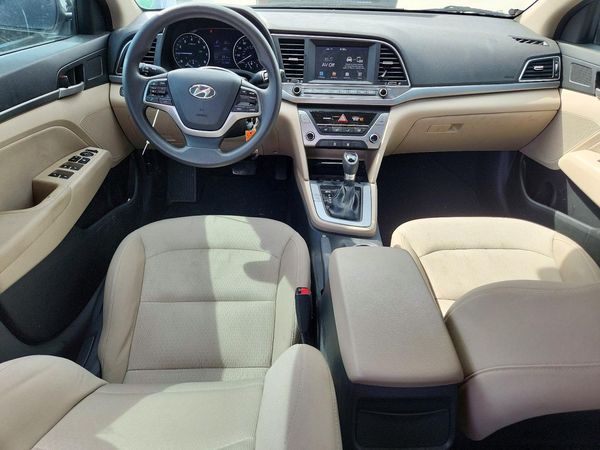 2017 HYUNDAI ELANTRA