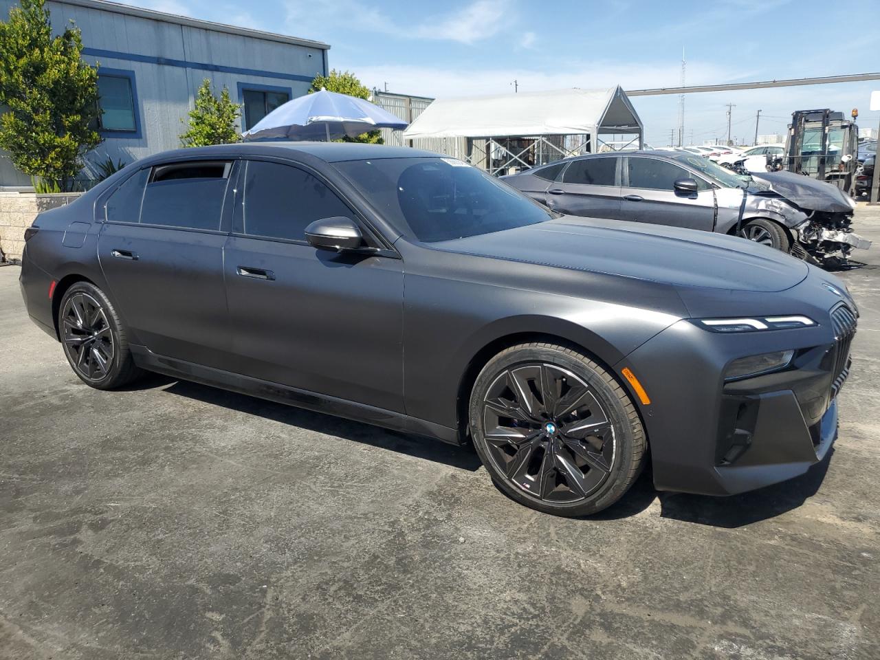 2025 BMW 740