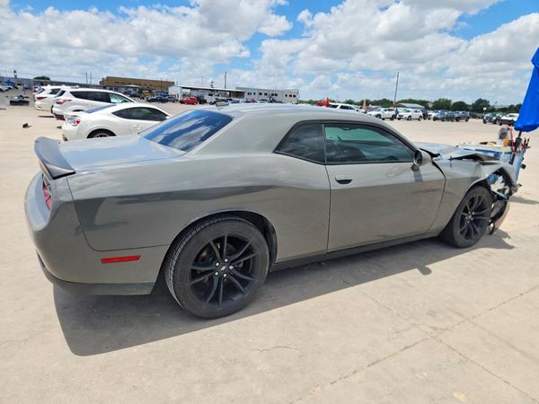 2018 DODGE CHALLENGER SXT