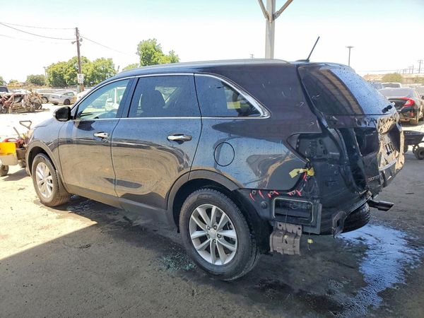 2017 KIA SORENTO L, LX