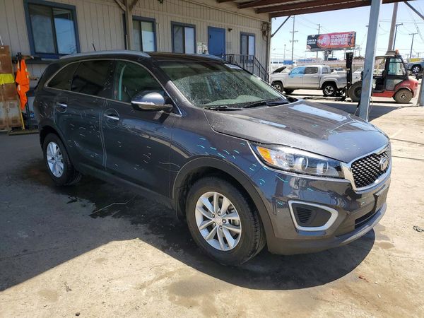 2017 KIA SORENTO L, LX