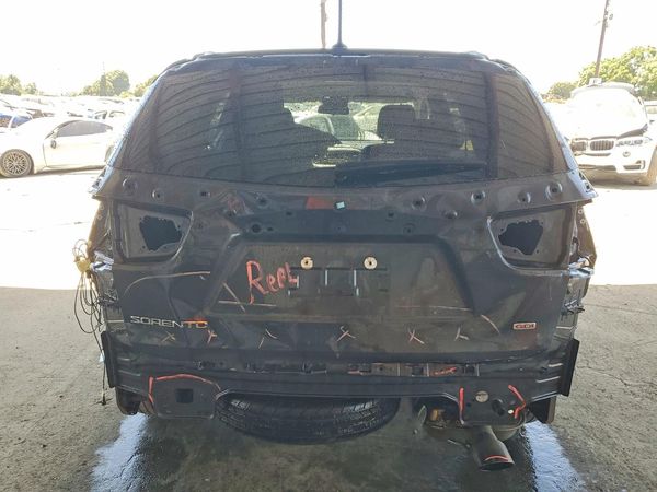 2017 KIA SORENTO L, LX