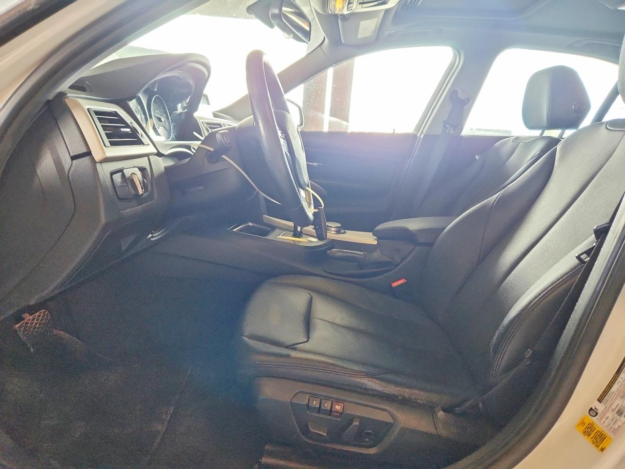 2015 BMW 320 320i