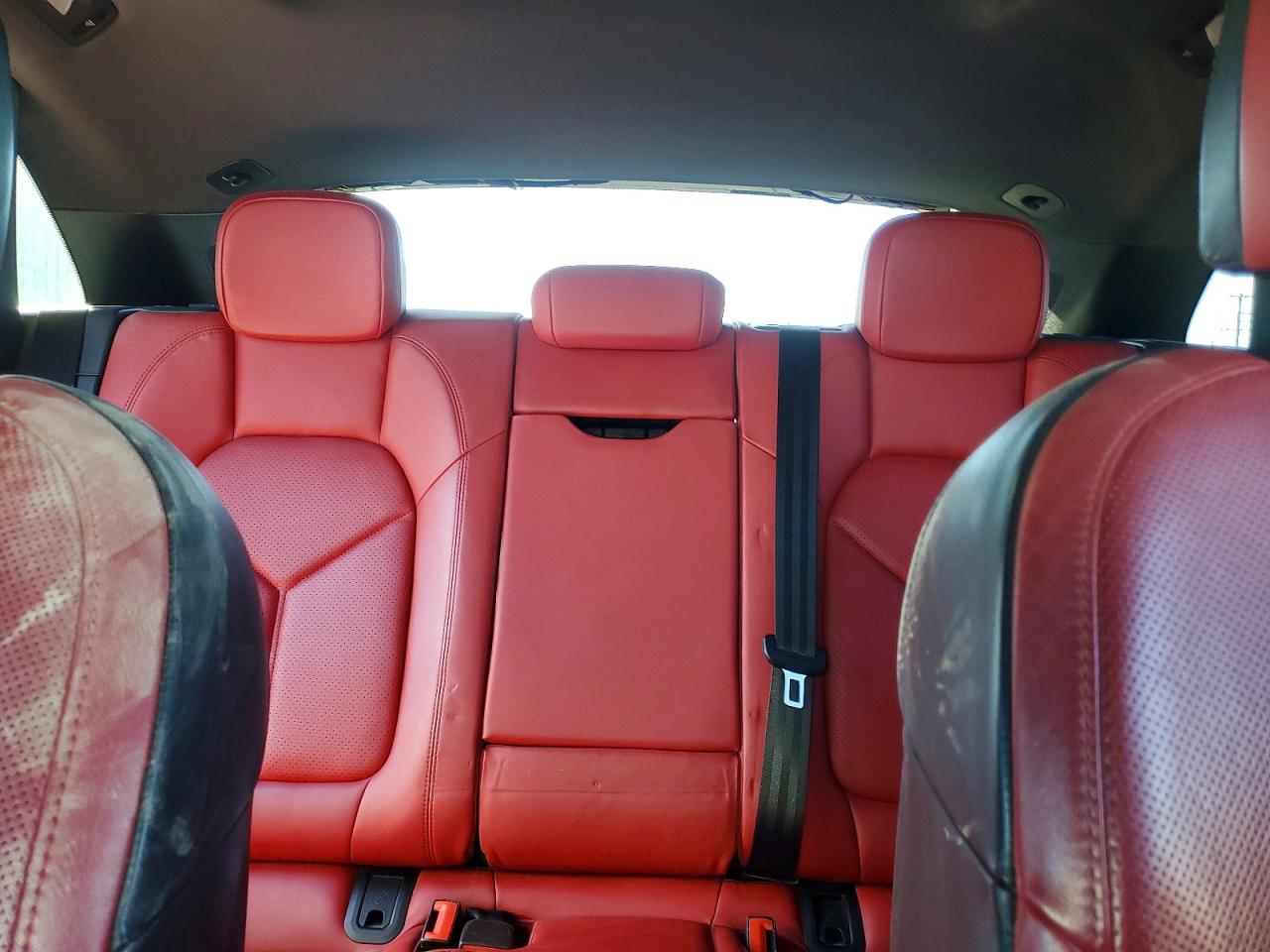 2020 PORSCHE MACAN