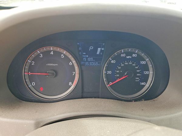 2013 HYUNDAI ACCENT GLS, GS