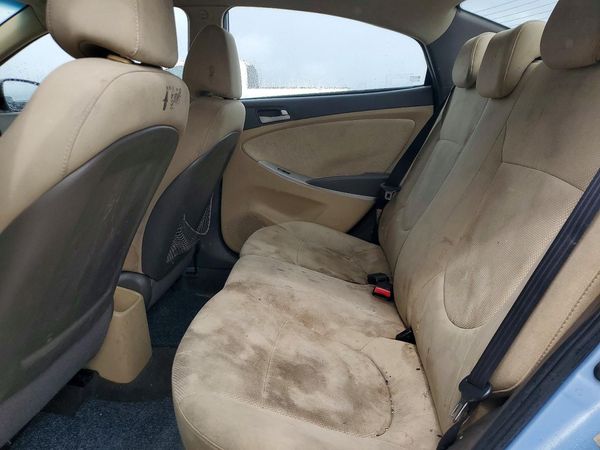 2013 HYUNDAI ACCENT GLS, GS