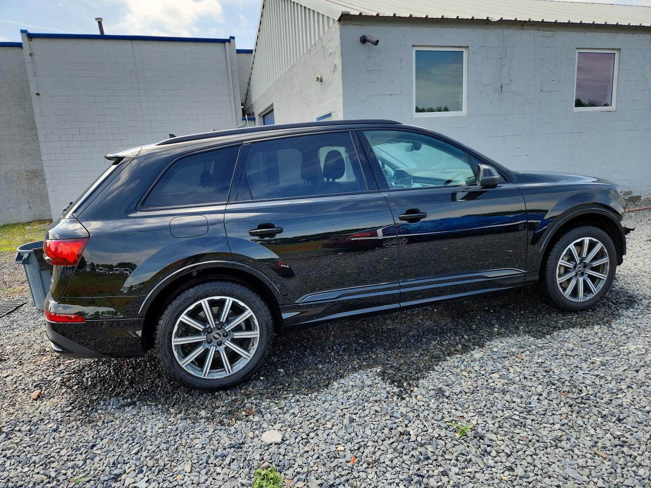 2022 AUDI Q7 quattro Premium Plus