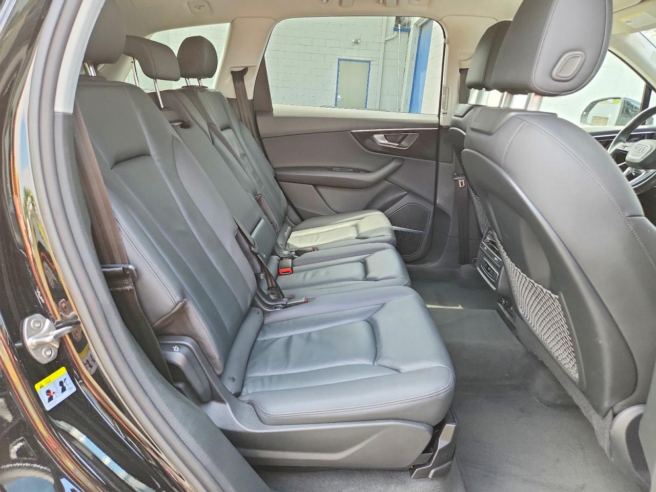 2022 AUDI Q7 quattro Premium Plus