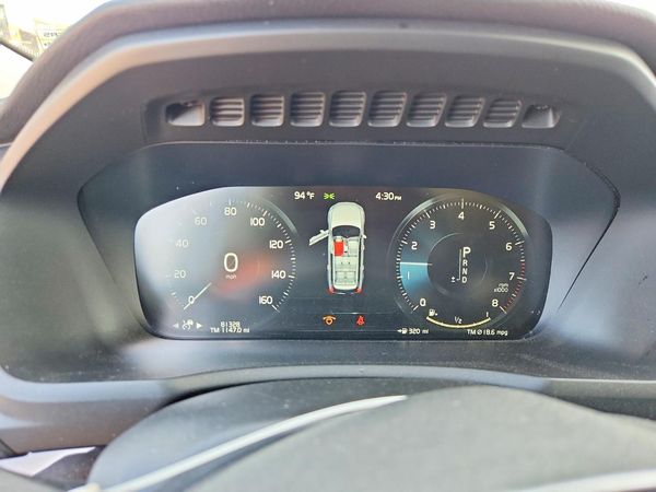 2019 VOLVO XC90 Momentum