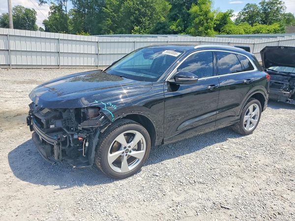 2025 AUDI Q5 quattro Premium Plus