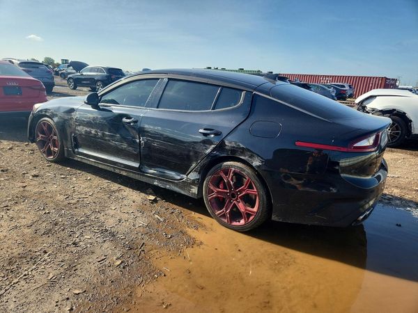 2019 KIA STINGER GT2