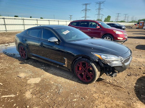 2019 KIA STINGER GT2