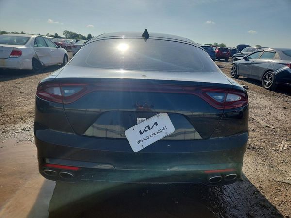 2019 KIA STINGER GT2