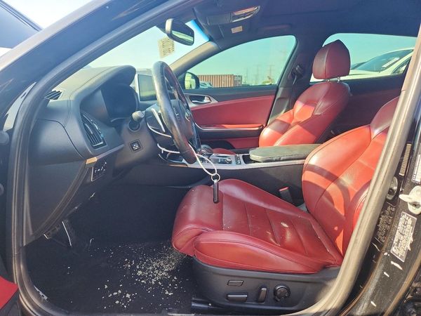 2019 KIA STINGER GT2