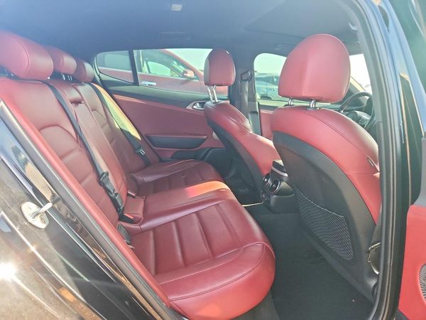 2019 KIA STINGER GT2