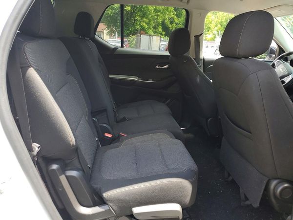 2021 CHEVROLET TRAVERSE LS