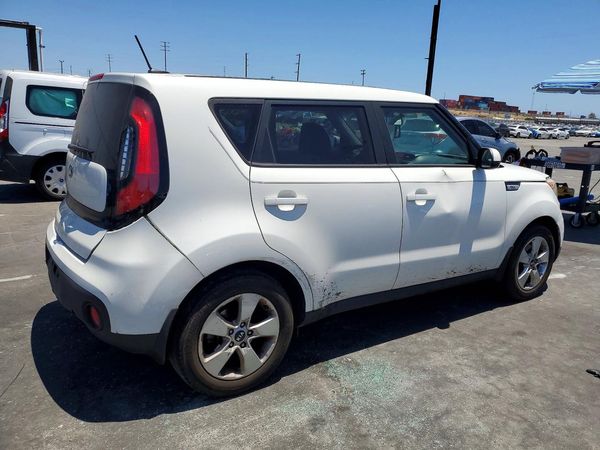 2018 KIA SOUL Base